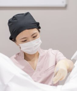 婦人科形成の名医、京都の女医の手術風景 京都駅前美容外科