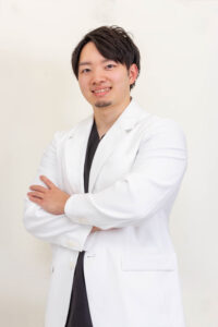 院長 龍山 侑季史 医師