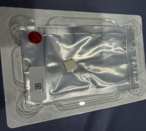 当院で使用している人工真皮のシート（京都駅前美容外科の画像）