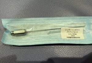 サブシジョン用の針の一例（京都駅前美容外科の画像）